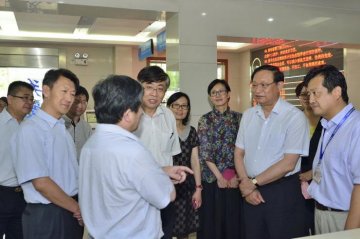 王国强副主任赴上海调研医改工作
