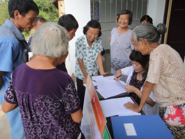 祁门历口镇驻村医生关注更年期女性 瞄准高血压