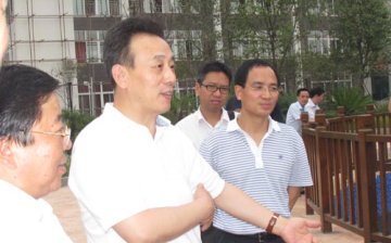 省委常委、常务副省长魏宏考察内江市东兴区人民医院