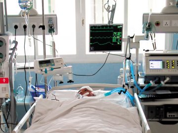 27岁打工仔意外脑死亡父亲签字捐出儿子器官