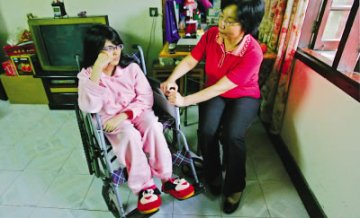 母亲为救治女儿12年献血8000毫升