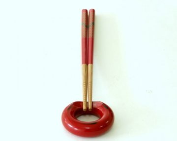 解析：哪种筷子更易暗藏细菌 保质期为多久？