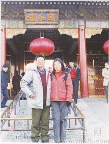 妻子在重婚丈夫婚礼现场讨说法遭围殴