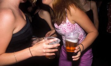 英国毒品研究权威称：烟酒比摇头丸危害性更大