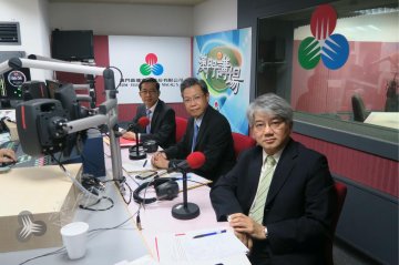 卫生局官员出席《澳门讲场》探讨改善医疗服务