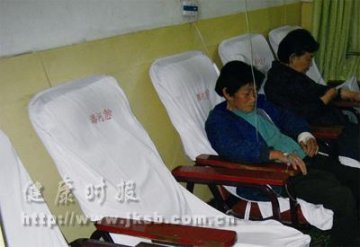北京潞河医院输液室太脏