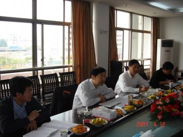 黄萌局长在衢州调研时要求系统各级：振奋精神 真抓实干 全面提高食品药品安全工作水平
