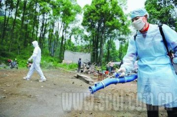 大灾后防大疫 四川震区开始全面消毒