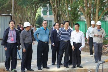 市、区人大代表视察莲塘保障性住房、区中医院莲塘新院工程