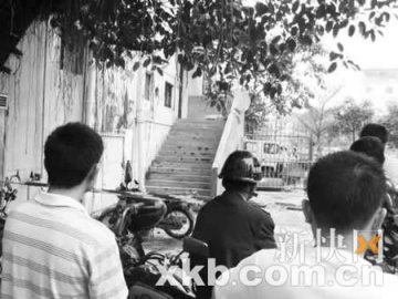 23岁男子通宵玩游戏后猝死在网吧