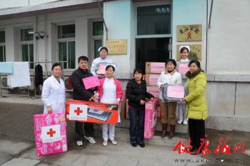 丰台区有关部门为“佑安爱心家园”捐赠学习用品