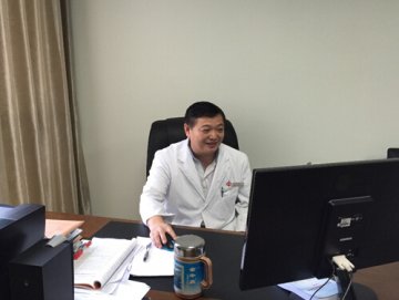 医联对话：机器人操刀真相 拜访中山彭宝岗