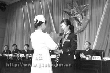 海军总医院王文珍获南丁格尔奖