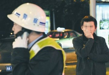 准新郎结婚前夜酒驾 交警：结完婚了再处罚