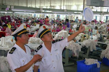 “现在是摄氏31度”淮北卫监入车间强化高温监护