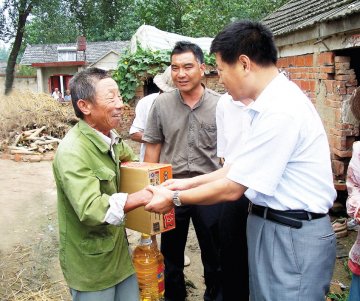 安徽百万食品药品赠灾区