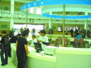 专家建议上医院巧用技巧避开高峰期