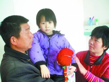 女童突患白血病 继父倾家荡产救治愿出租后半生