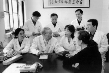 李振华：脾胃病国手