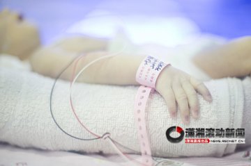 “80后”妈妈乳房压住宝宝鼻孔致其窒息死亡