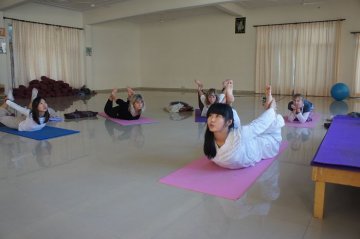 揭秘：印度真正的灵修班