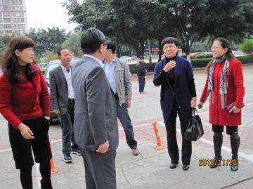 湖北省黄石市民政局到柳州市按摩医院参观学习