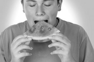 吃西瓜等于服伟哥？专家：食物壮阳没有临床证实