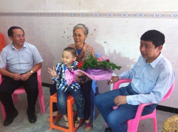 援非医生的感人故事：海南寻“亲”记