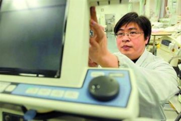 长假里，他给医疗设备“看病”