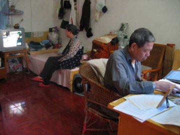 老人为讨债住进法院四年称拿不到钱就埋骨异乡
