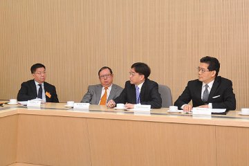 当局就加强监控H7N9晤旅游界