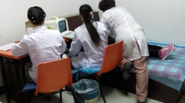 “送健康、送温暖”—阿拉善仁爱医院赴阿左旗福利服务中心义诊