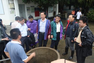 海南卫生系统抗洪救灾纪实：风雨救援确保大灾无大疫