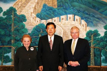 孙志刚副主任会见美国奥尔布赖特石桥集团