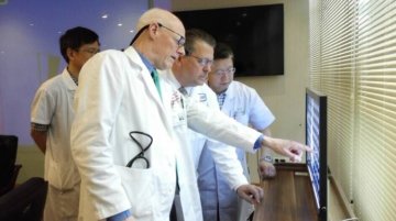 美国FCCC癌症中心专家到访苏州大学附属肿瘤医院