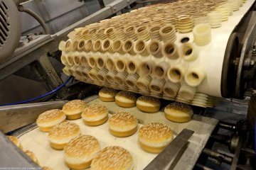 揭秘：麦当劳的汉堡工厂
