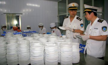 淮北餐具消毒用上新设备“大嫂洗碗”一去不返