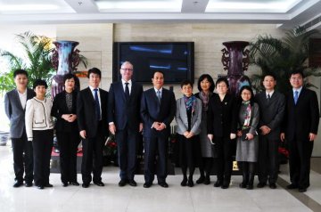 王培安副主任会见联合国人口基金亚太区域主任安川顺子