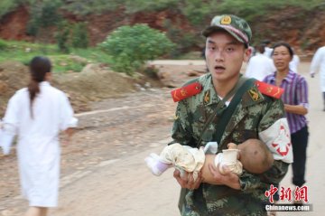 云南鲁甸震区伤员紧急转移救治