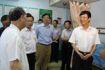 市人大陈家宝主任视察全市医改工作