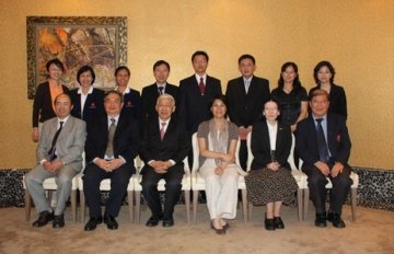 泰国朱拉隆功大学医院代表团访问北大医学部