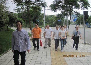 柳州市按摩医院践行群众路线，关爱盲人技师