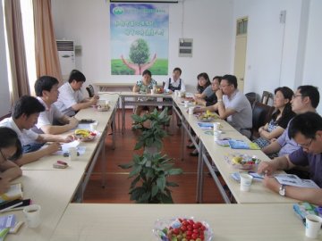 南京市宁海中学校长一行来我校参观交流
