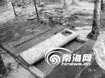 男子因救人中毒后靠9岁儿子照顾