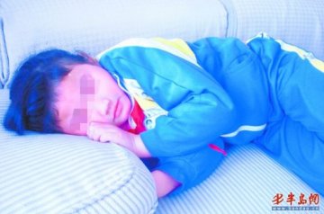 九岁女童吃饭时也能睡着 求医半年未找出病因