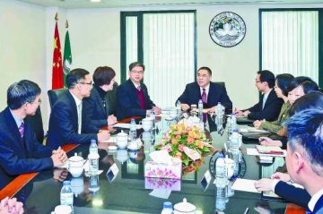 崔世安：规划好A区完善医疗