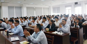 锐意进取 辉煌延续——疯子团队的道