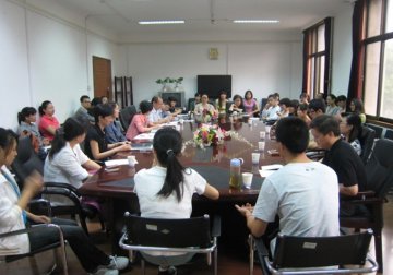 职业卫生所召开2013年研究生入所教育座谈会