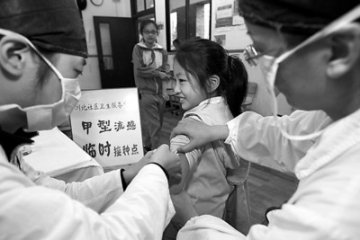 上海计划每天为80所学校学生接种甲流疫苗