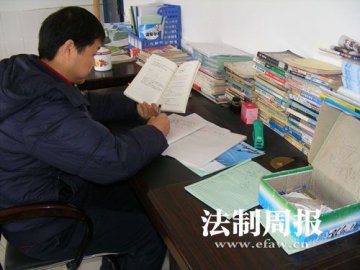 中学教师两度换肾坚守讲台